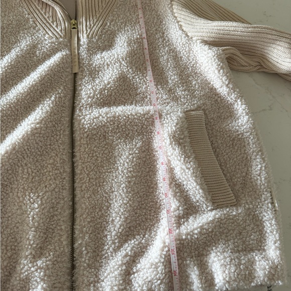 Varley Beige Sherpa Zip-Up Jacket - Picture 9 of 9